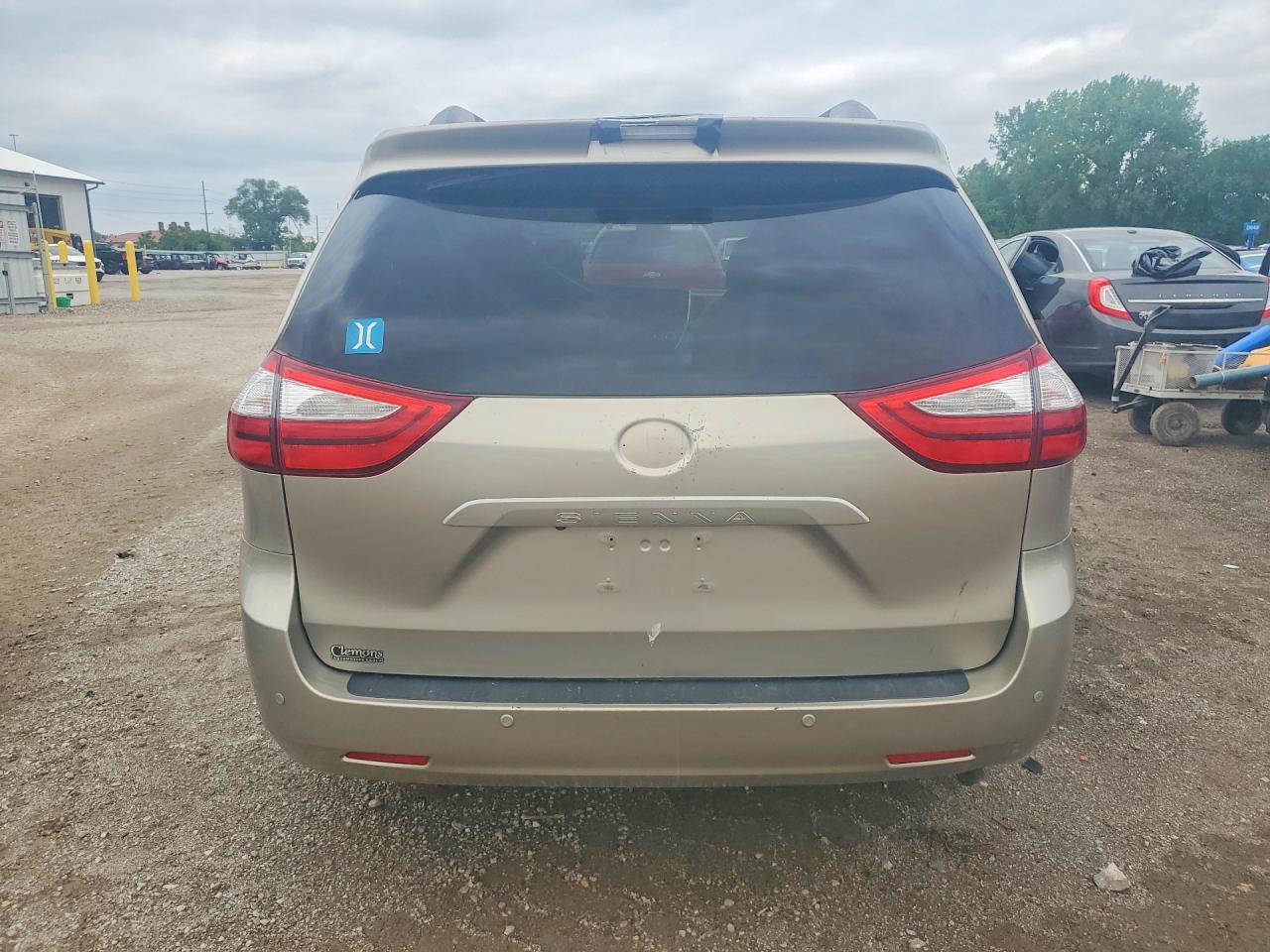 Toyota Sienna Xle Premium 8-passenger