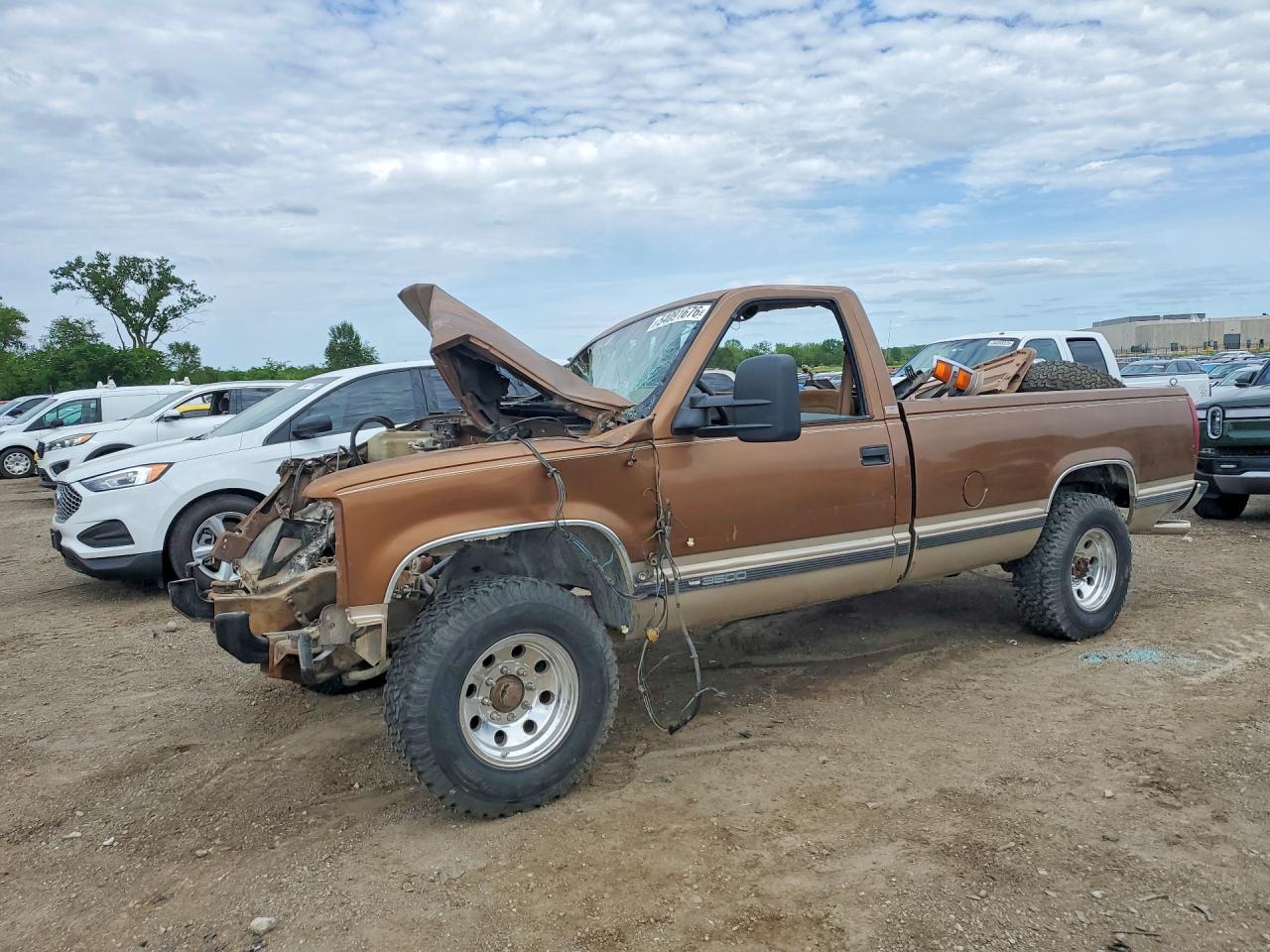 Salvage Chevrolet Gmt Image