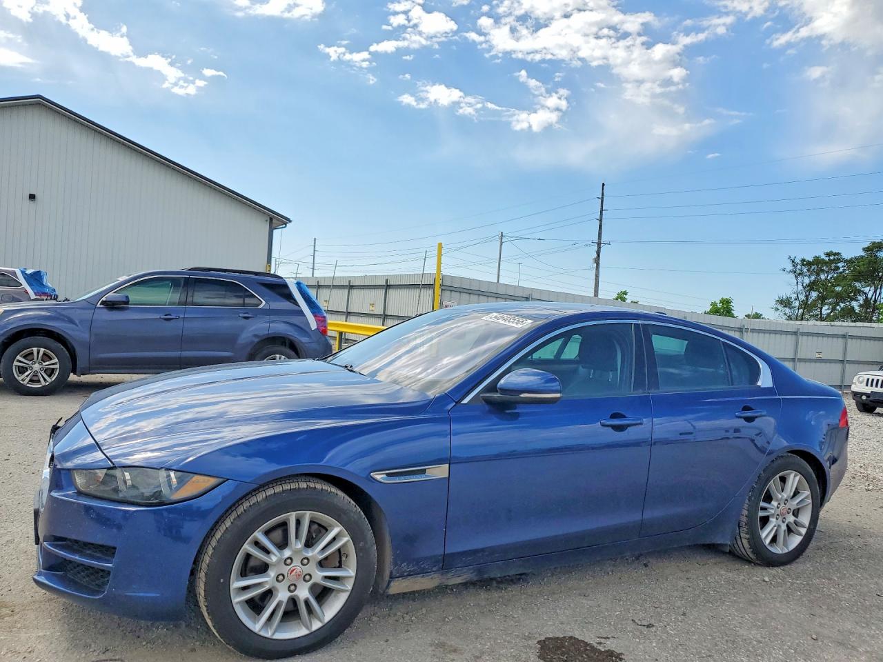 Salvage Jaguar XE Image