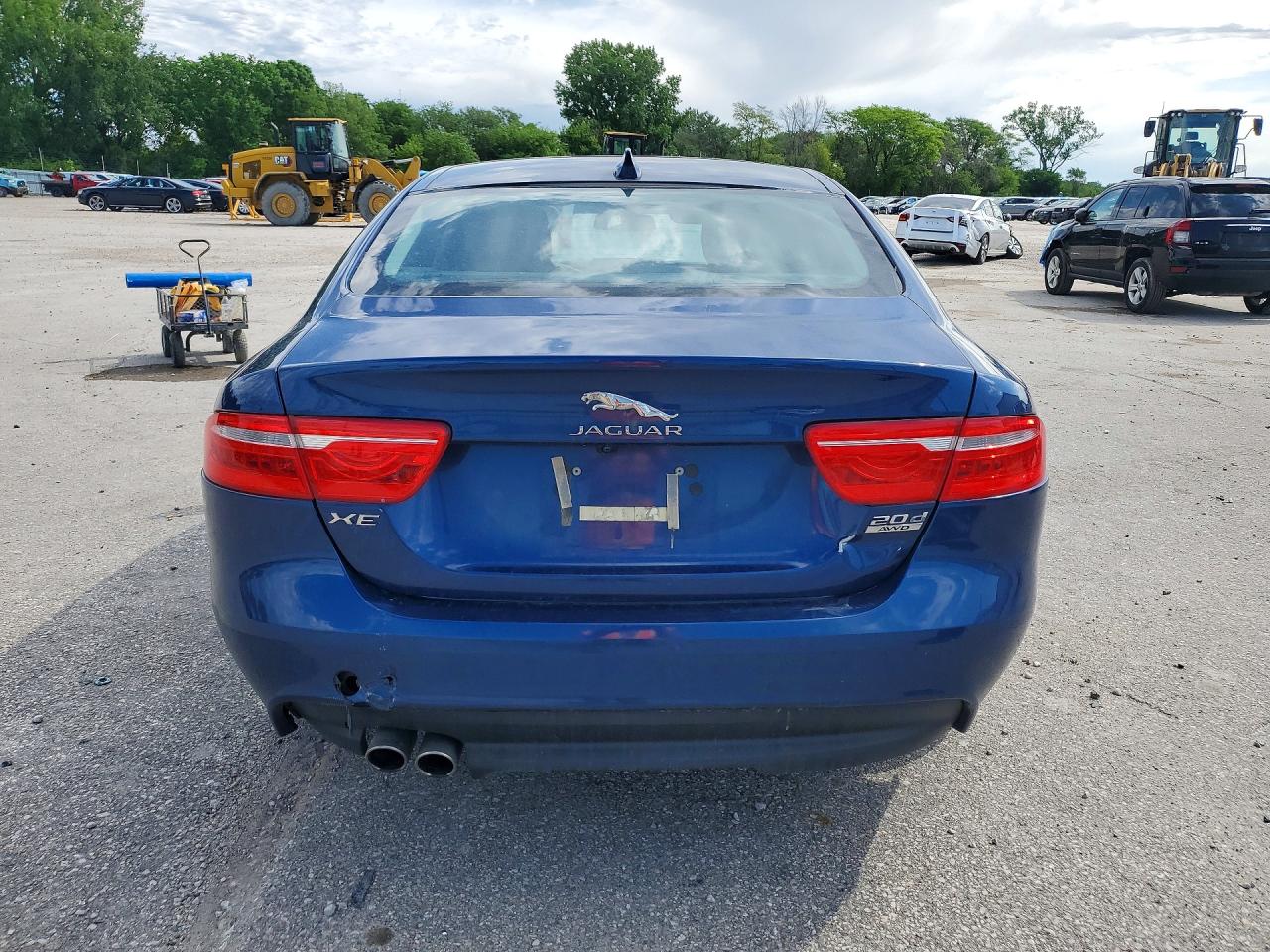 Jaguar XE Premium