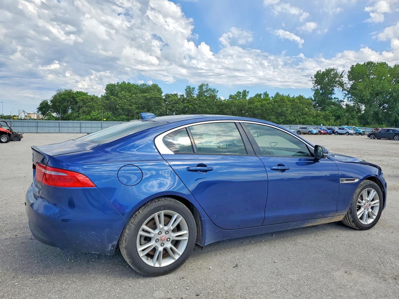 Jaguar XE Premium