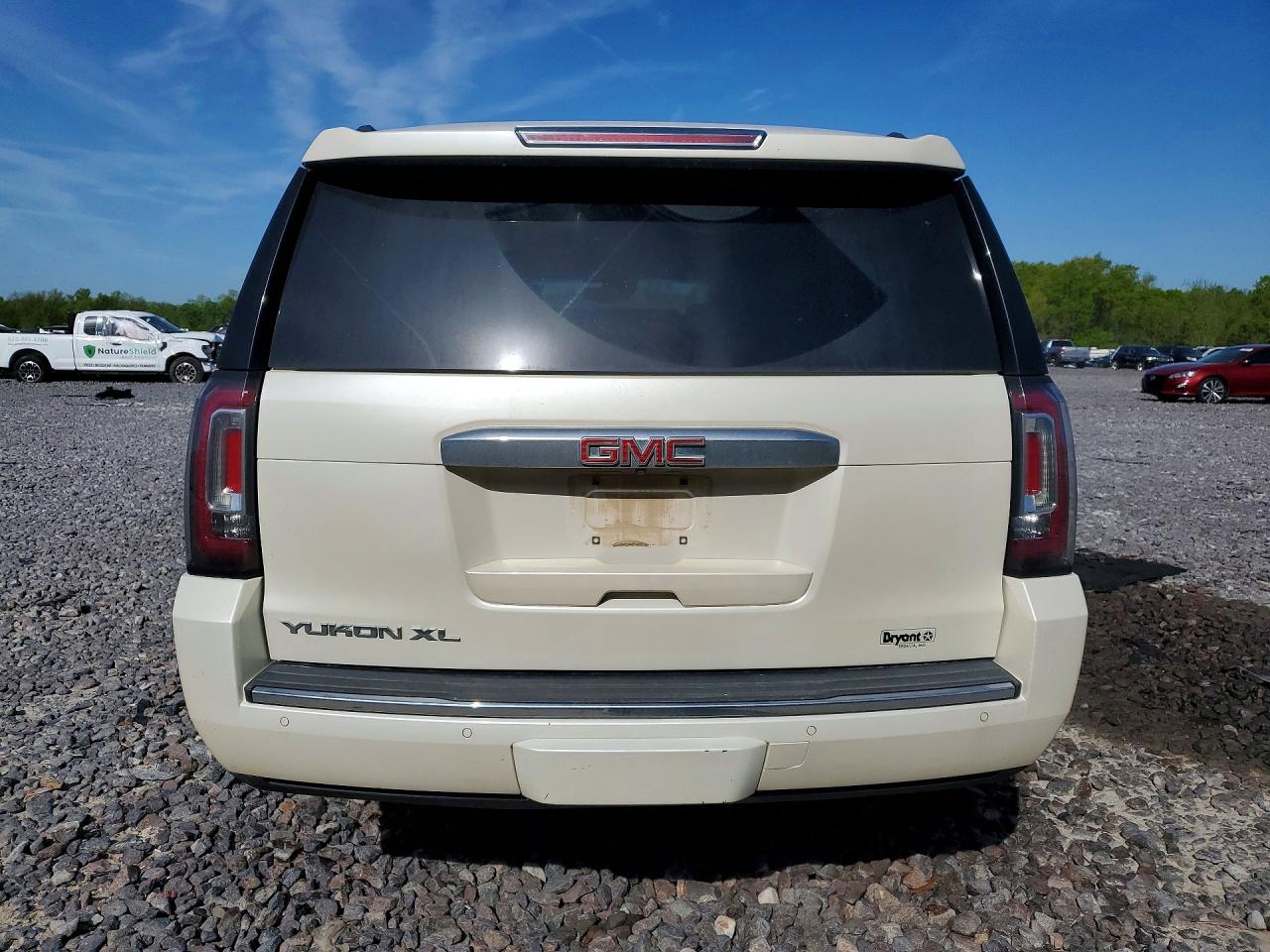 GMC Yukon Denali