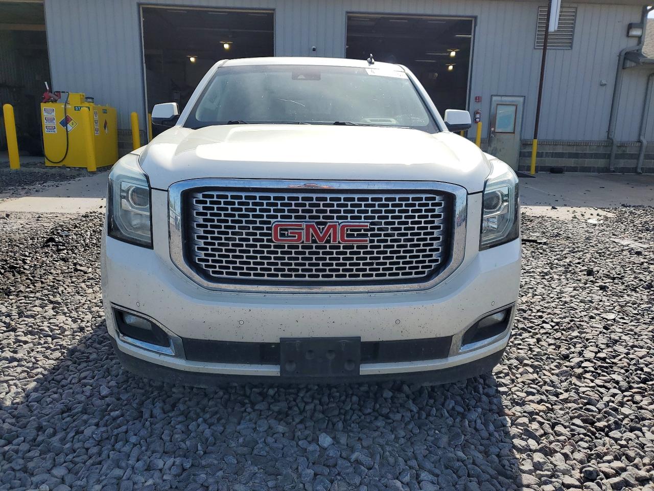 GMC Yukon Denali