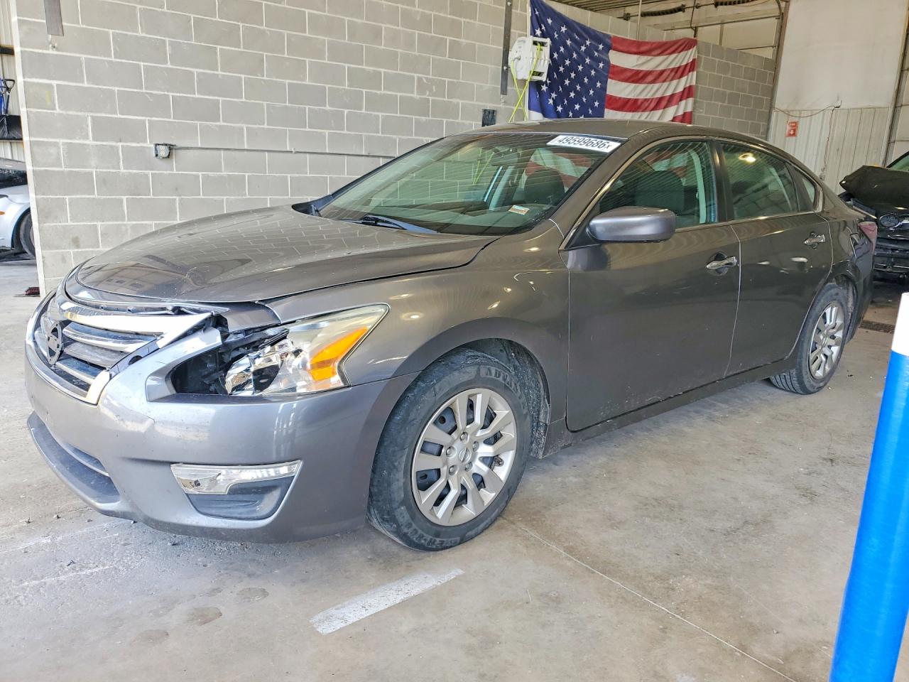 Salvage Nissan Altima Image