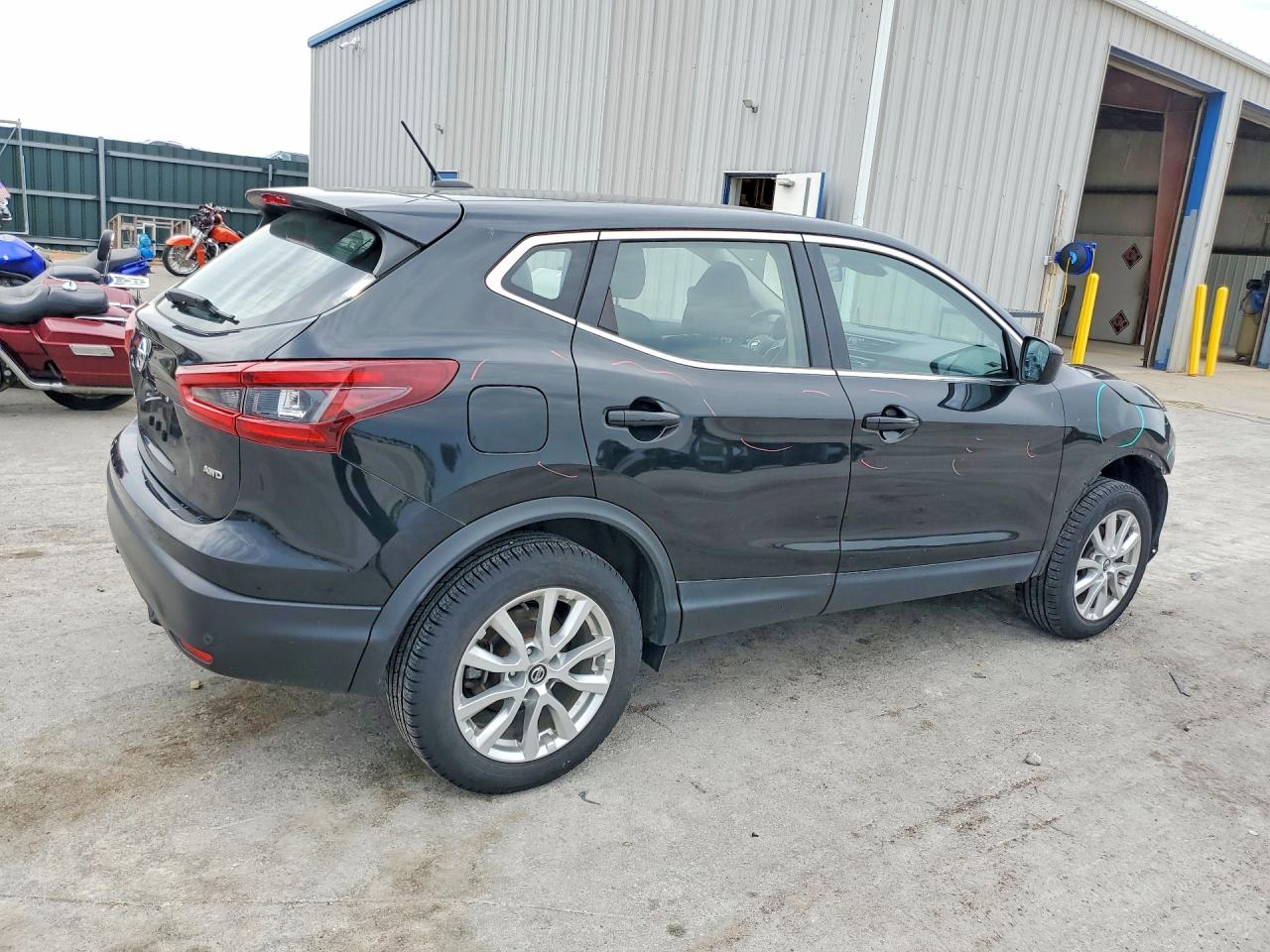 Nissan Rogue S