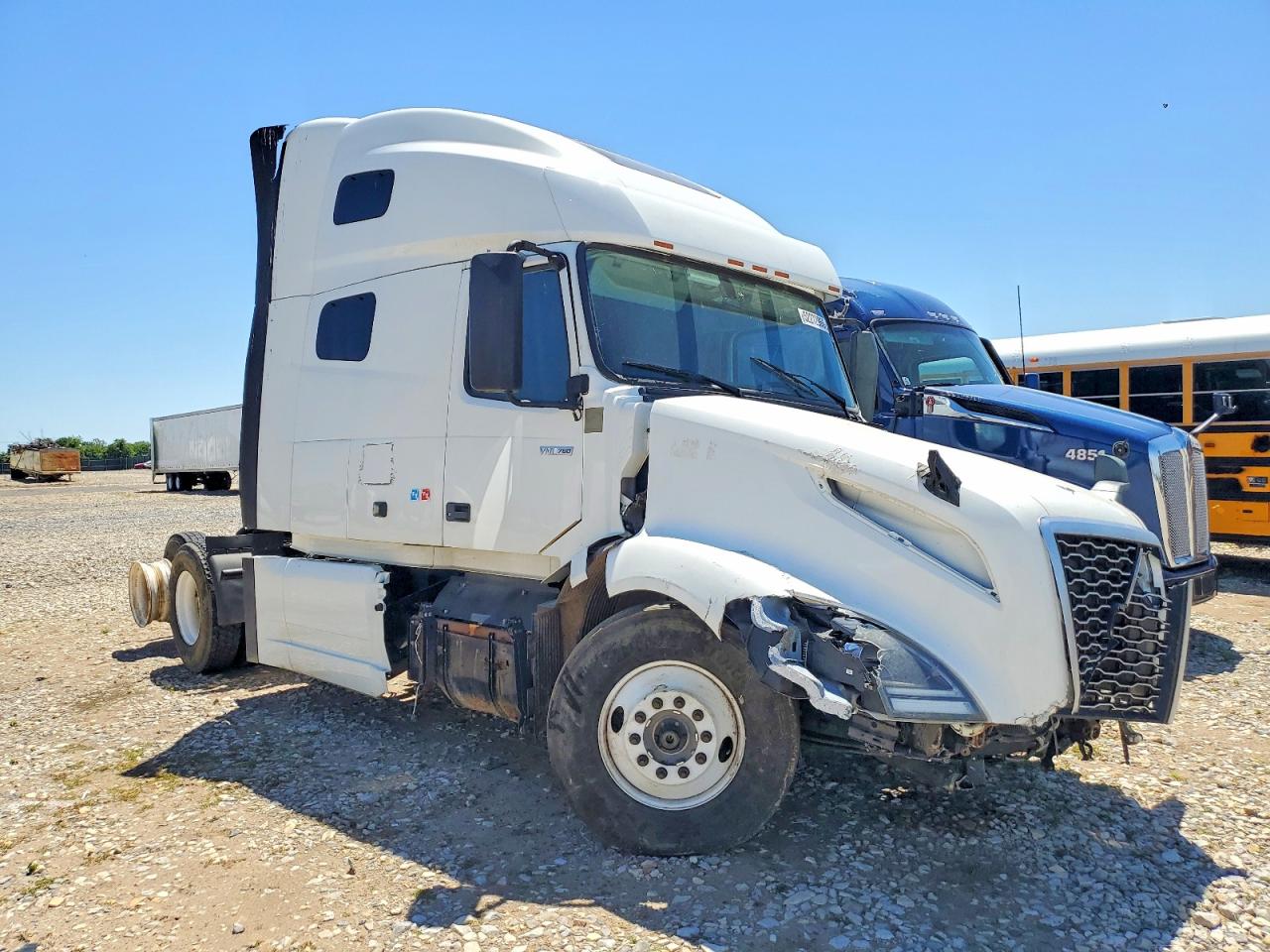 Salvage Volvo Vn Image