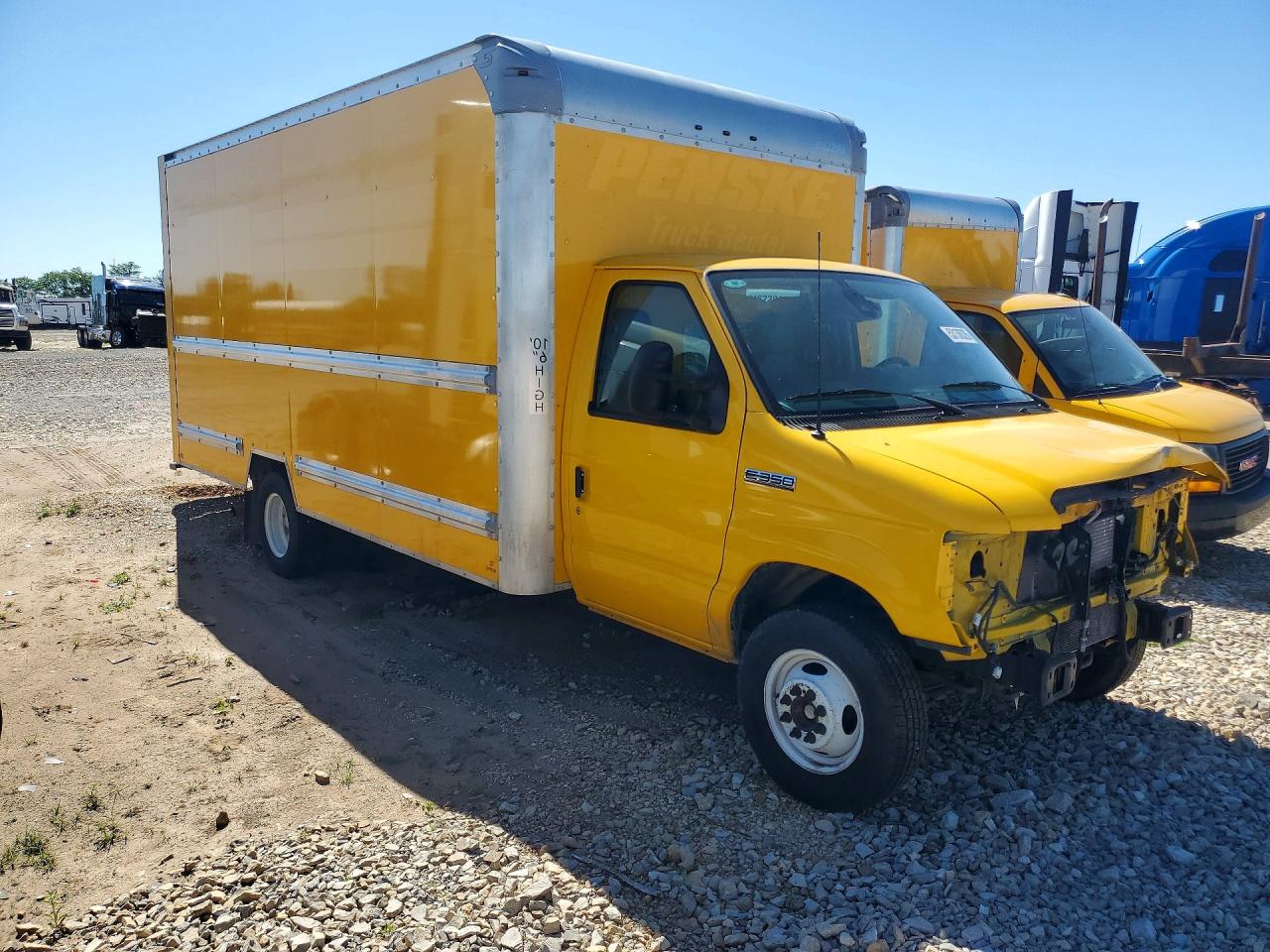 Ford Econoline E350 Super Duty Cutaway Van