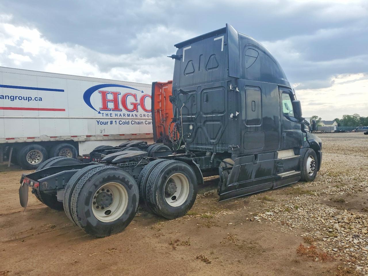 Freightliner Cascadia 126
