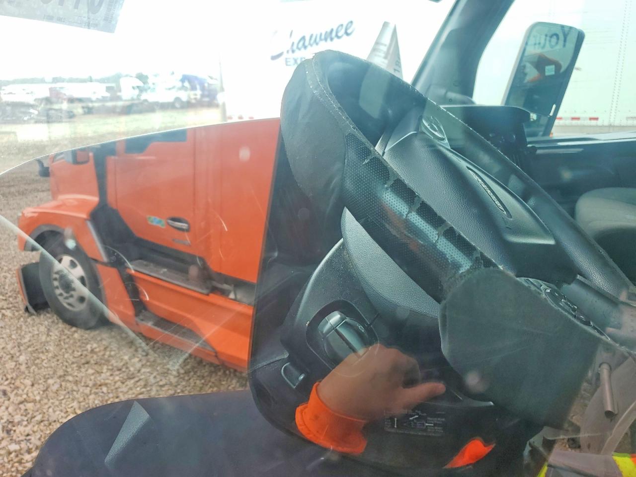 Freightliner Cascadia 126