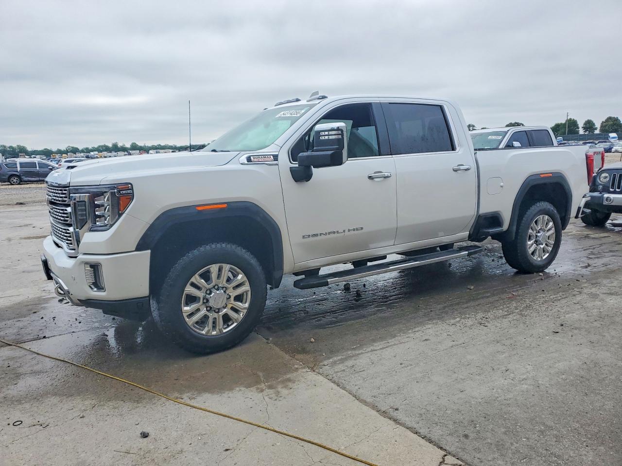 Salvage GMC Sierra Image