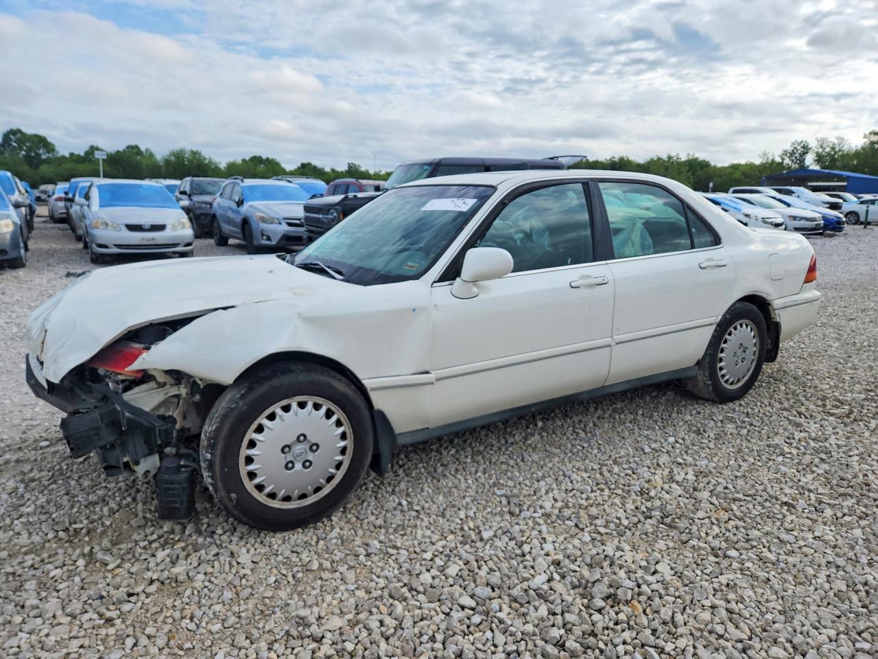 Salvage Acura RL Image