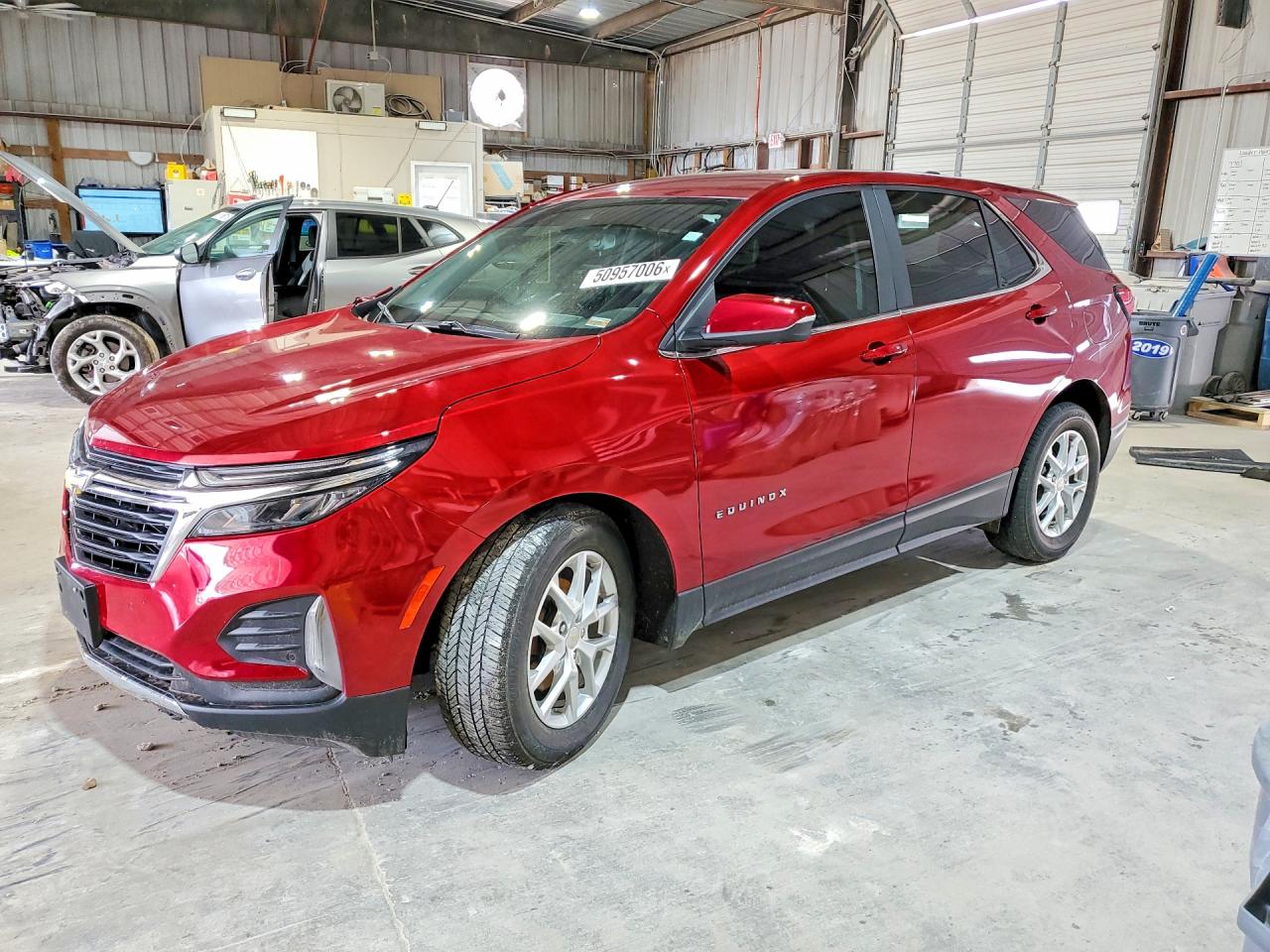 Salvage Chevrolet Equinox Image