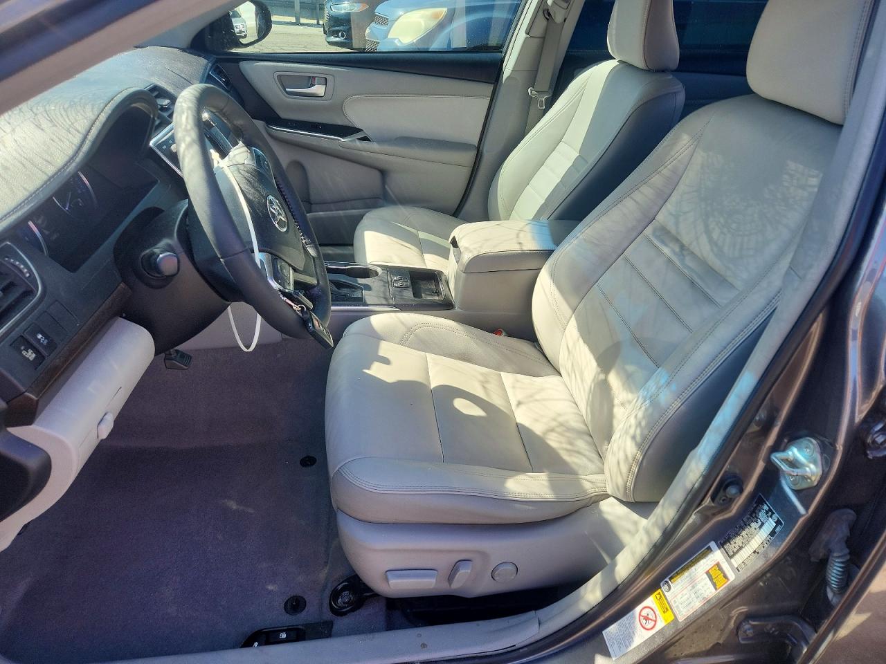 Toyota Camry Xle V6