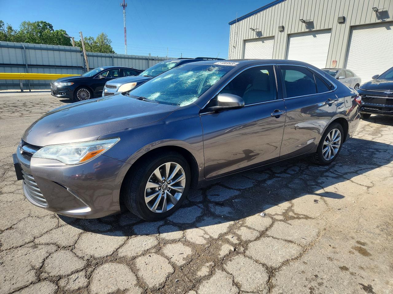 Salvage Toyota Camry Image