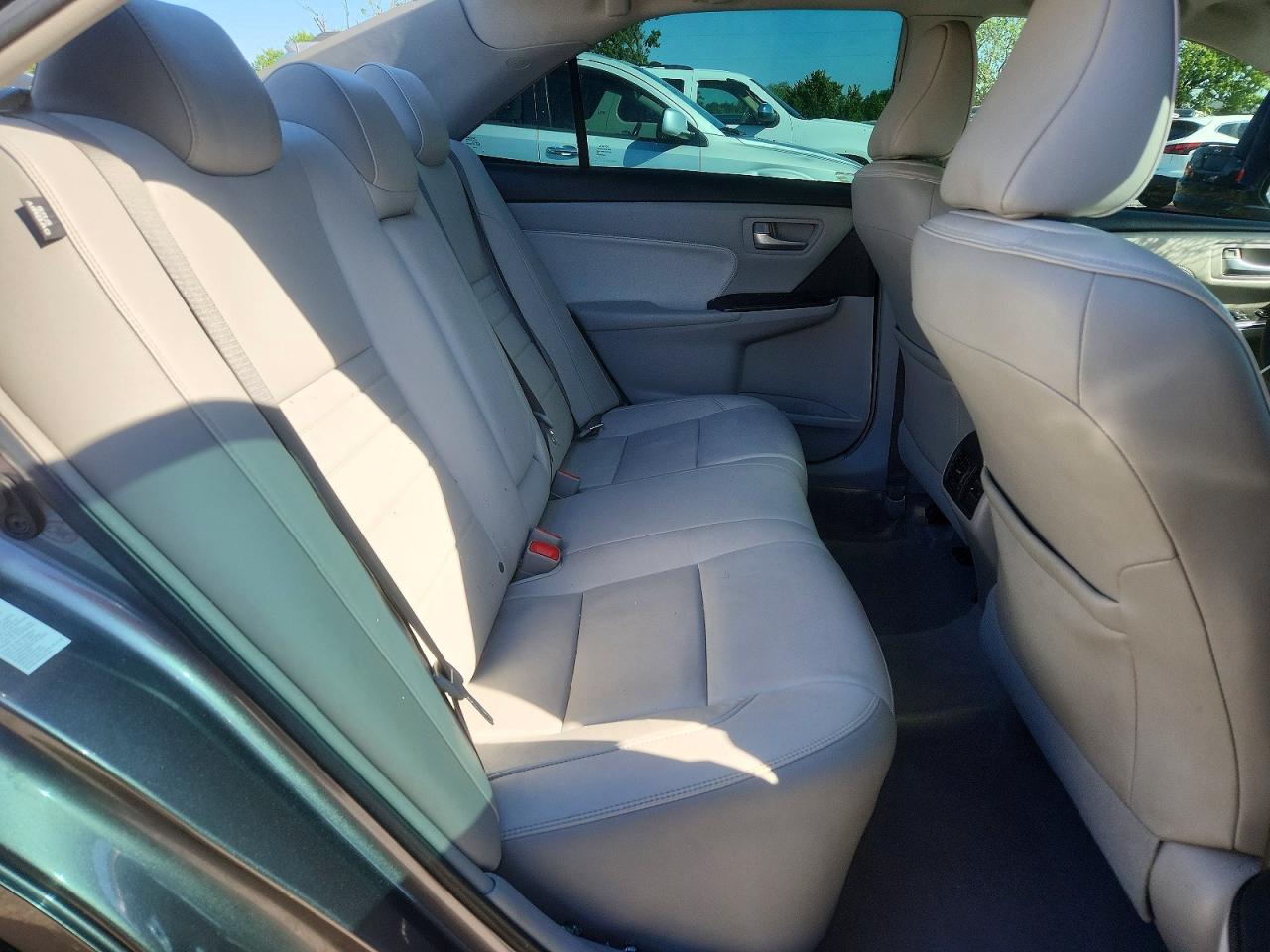 Toyota Camry Xle V6