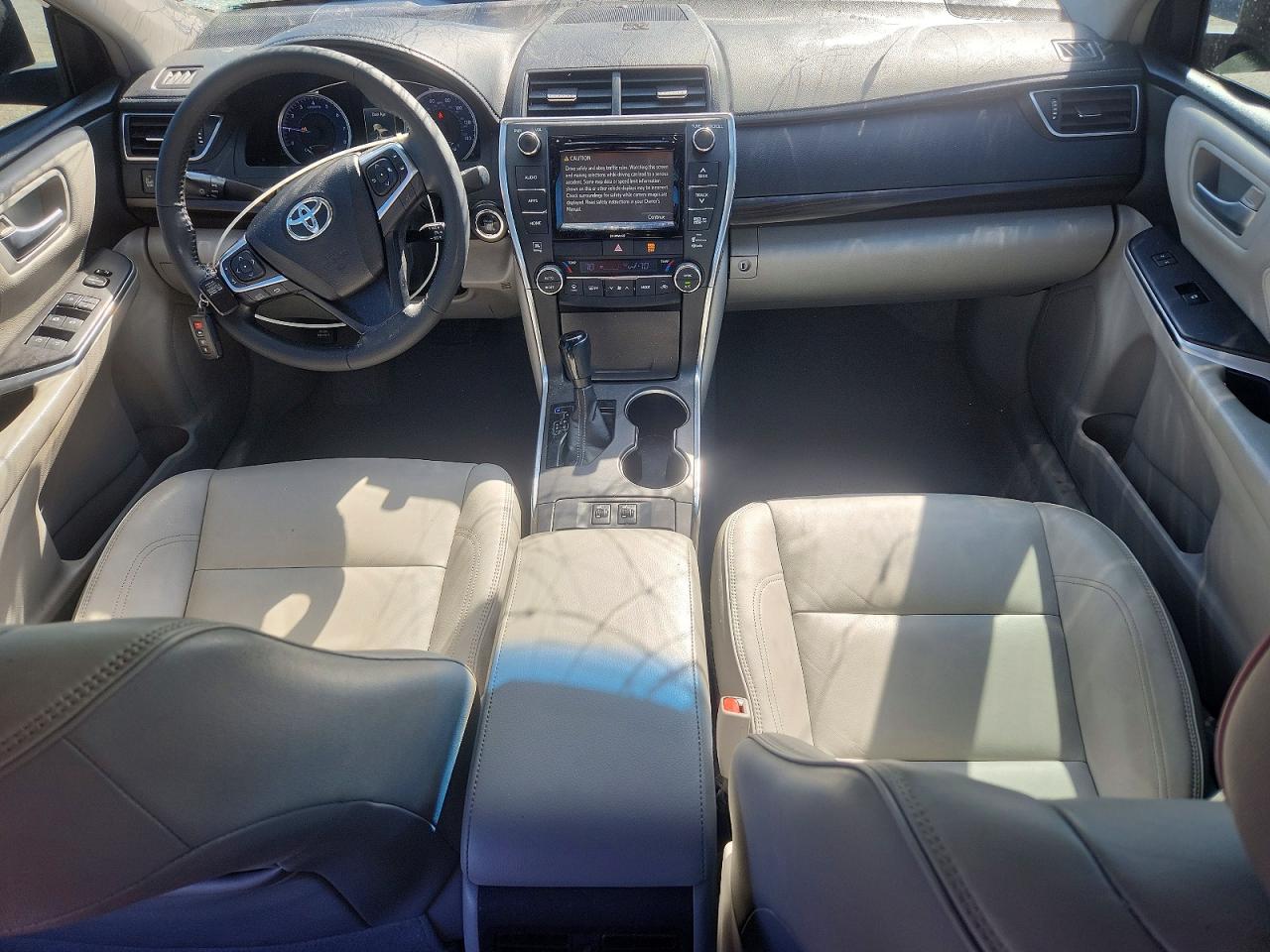 Toyota Camry Xle V6