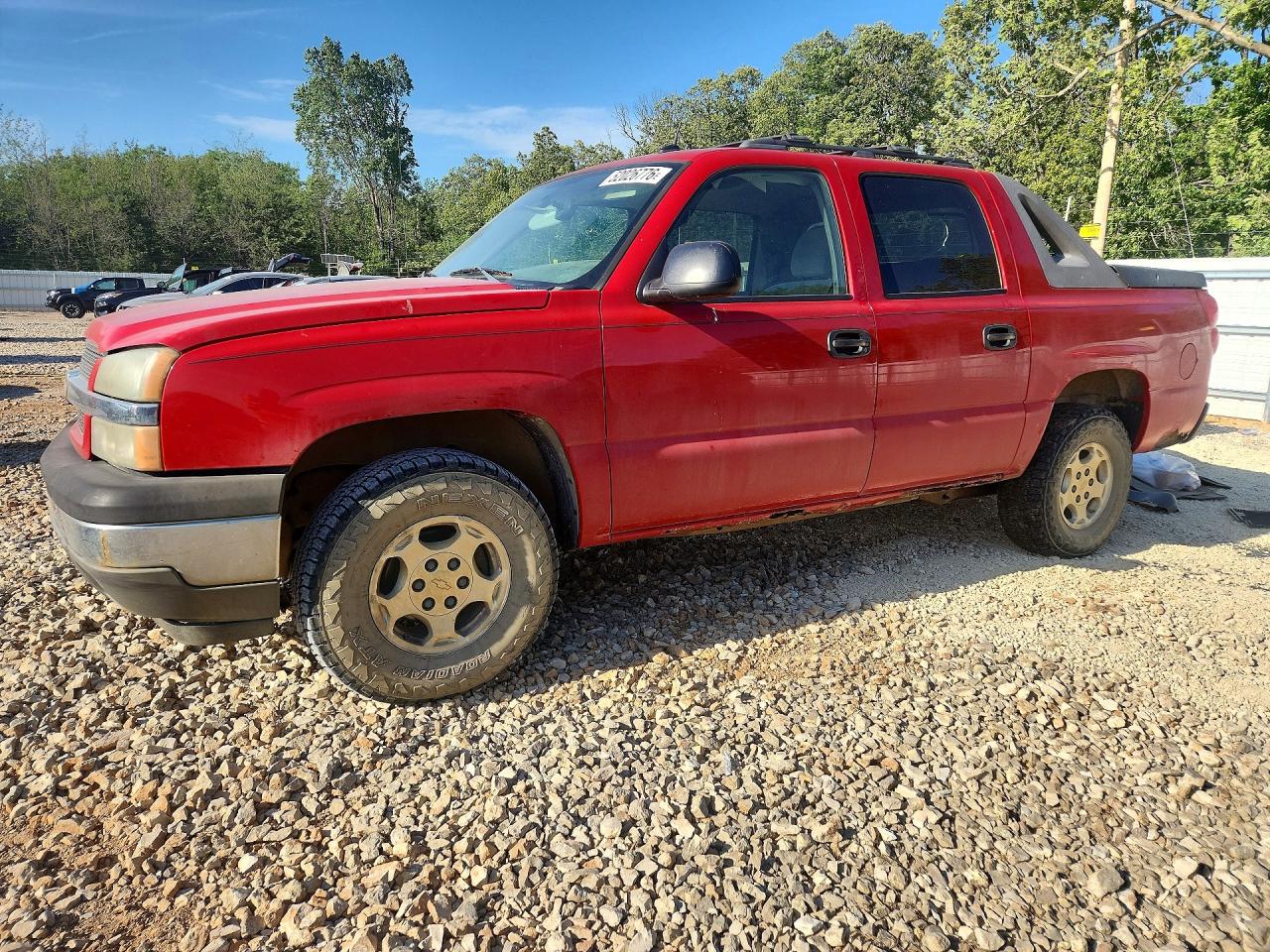 Salvage Chevrolet Avalanche Image