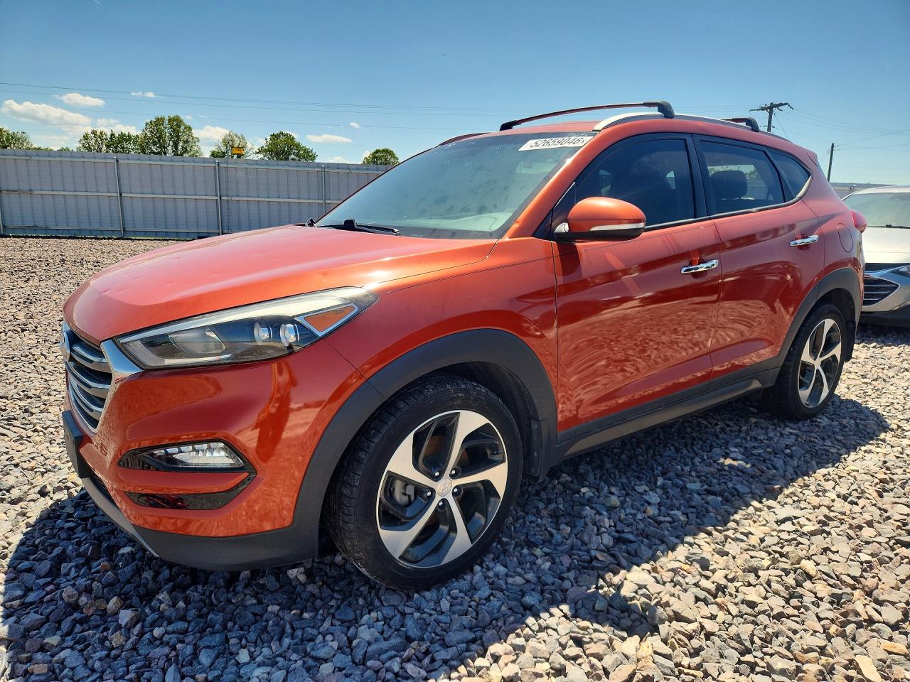 Salvage Hyundai TUCSON Image