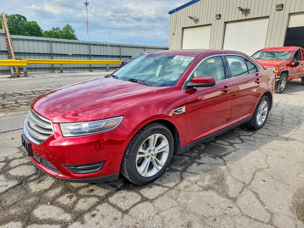 Salvage Ford Taurus Image