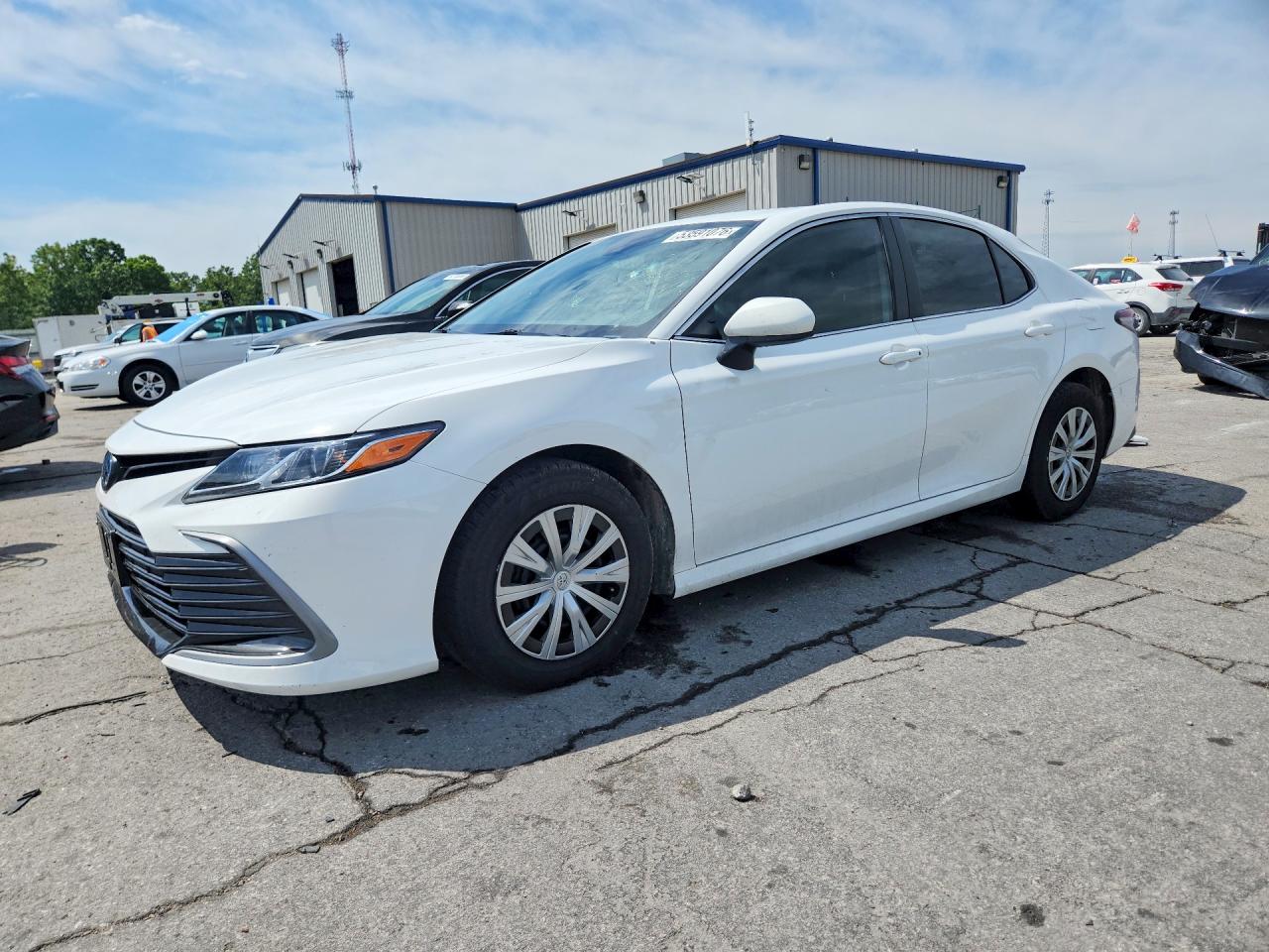 Salvage Toyota Camry Image