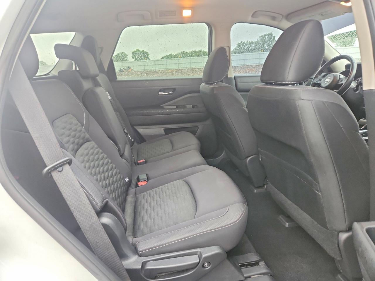 Nissan Pathfinder Sv