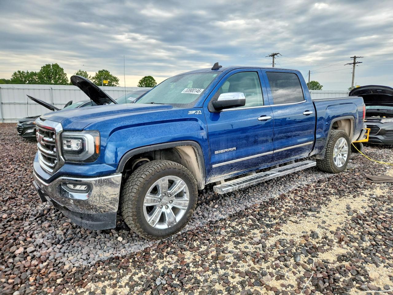 Salvage GMC Sierra Image
