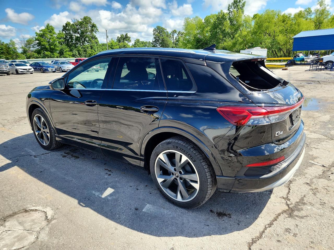 Audi Q4 Premium
