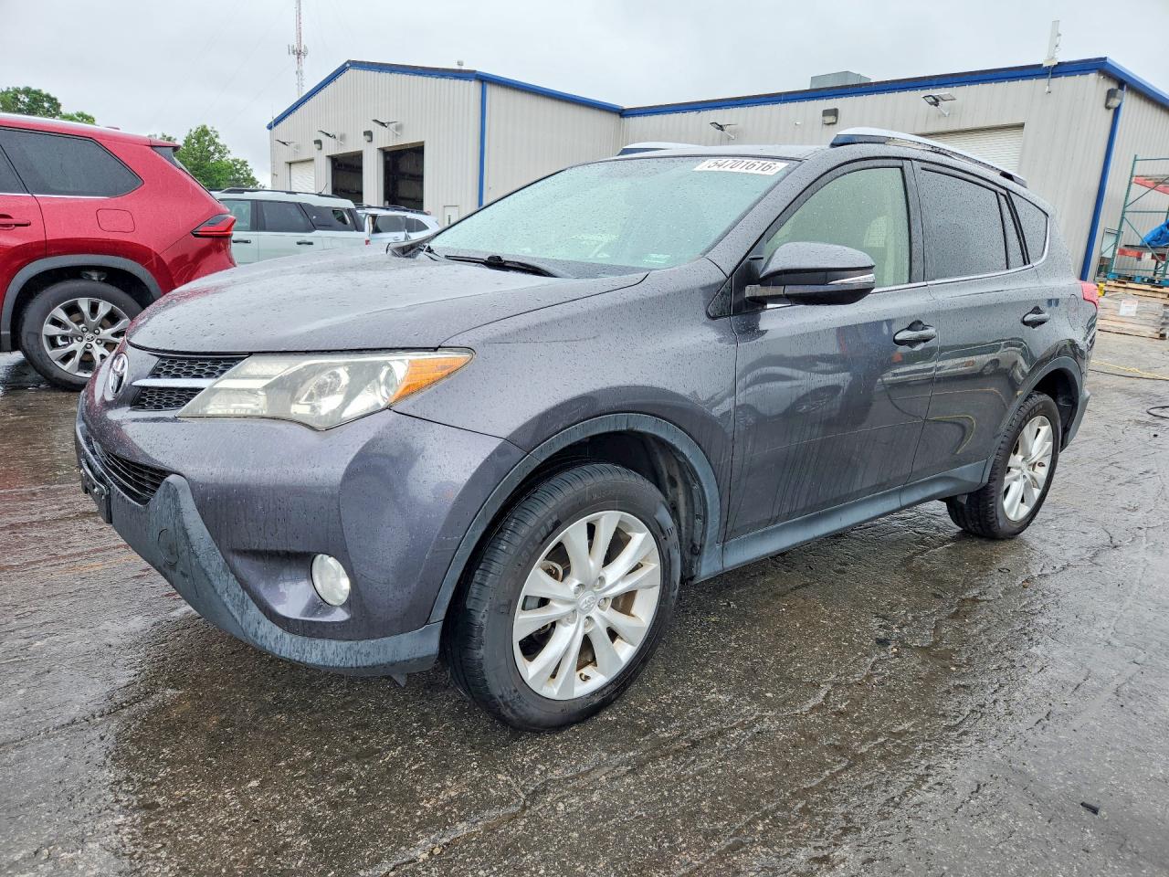 Salvage Toyota RAV4 Image