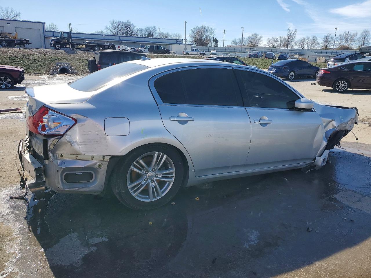 INFINITI G37 X