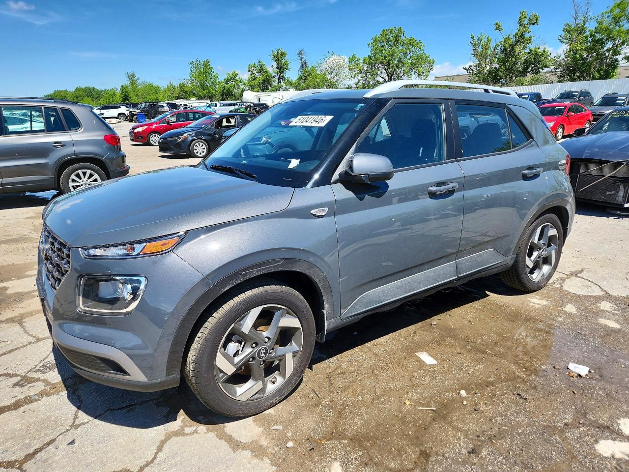 Salvage Hyundai VENUE Image
