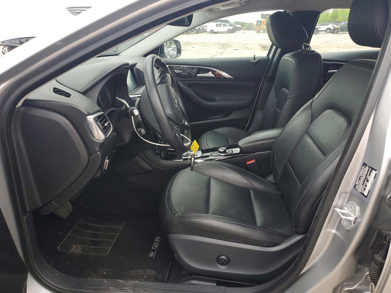 INFINITI Qx Luxury
