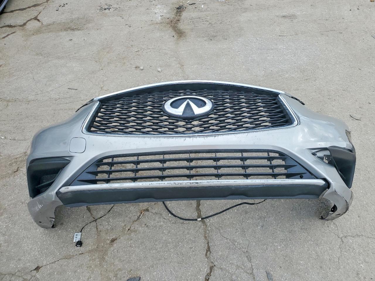 INFINITI Qx Luxury