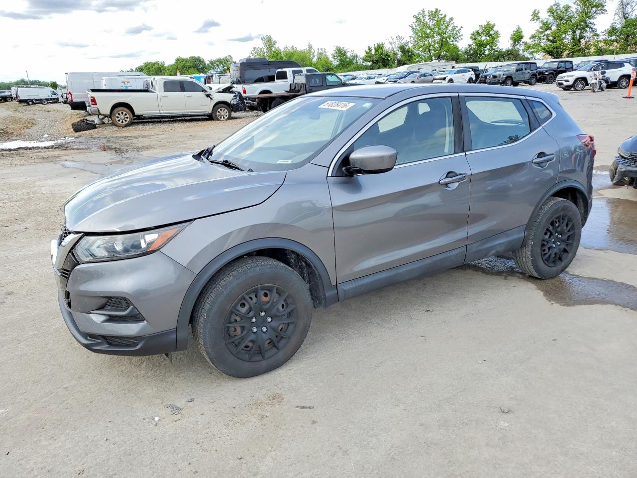 Salvage Nissan Rogue Image