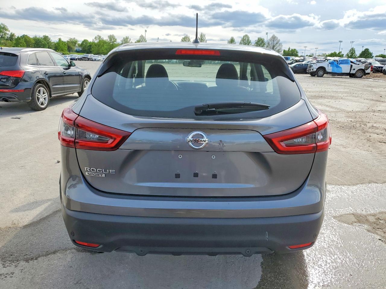 Nissan Rogue S