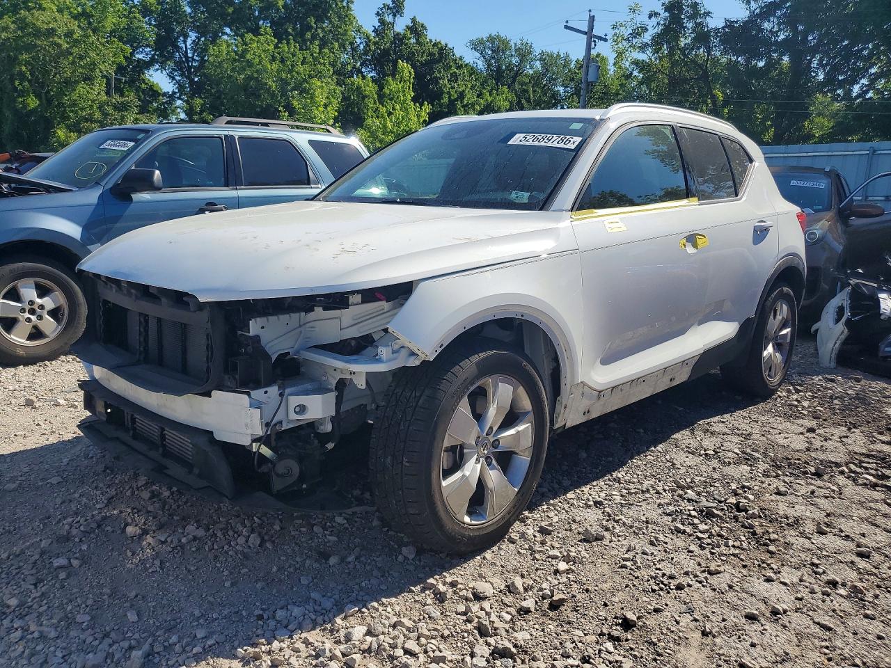 Salvage Volvo XC40 Image