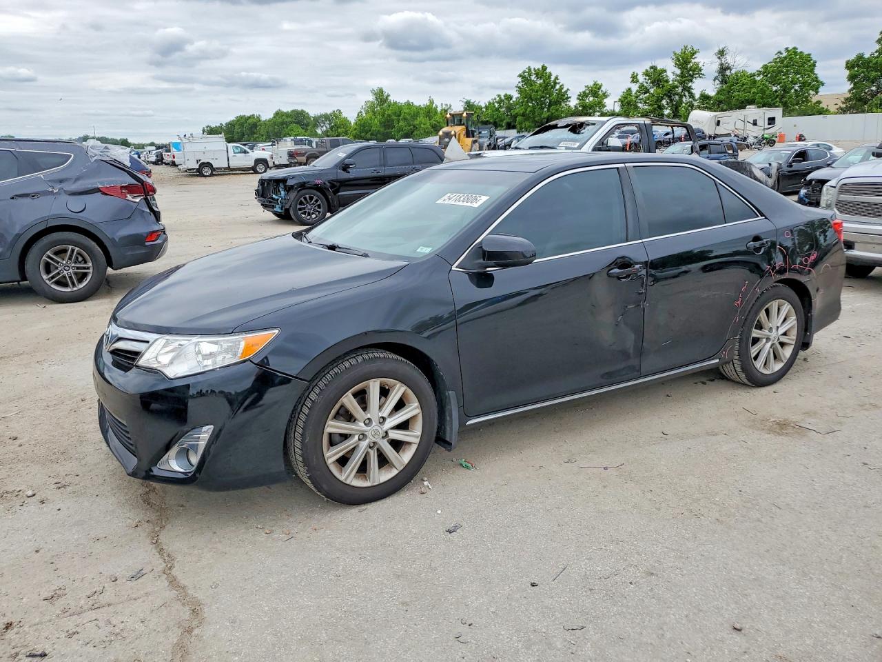 Salvage Toyota Camry Image