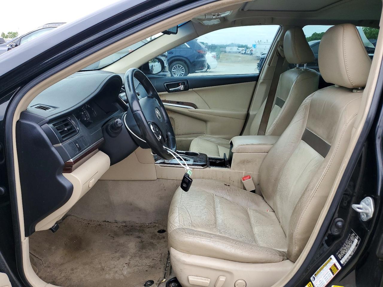 Toyota Camry Xle V6
