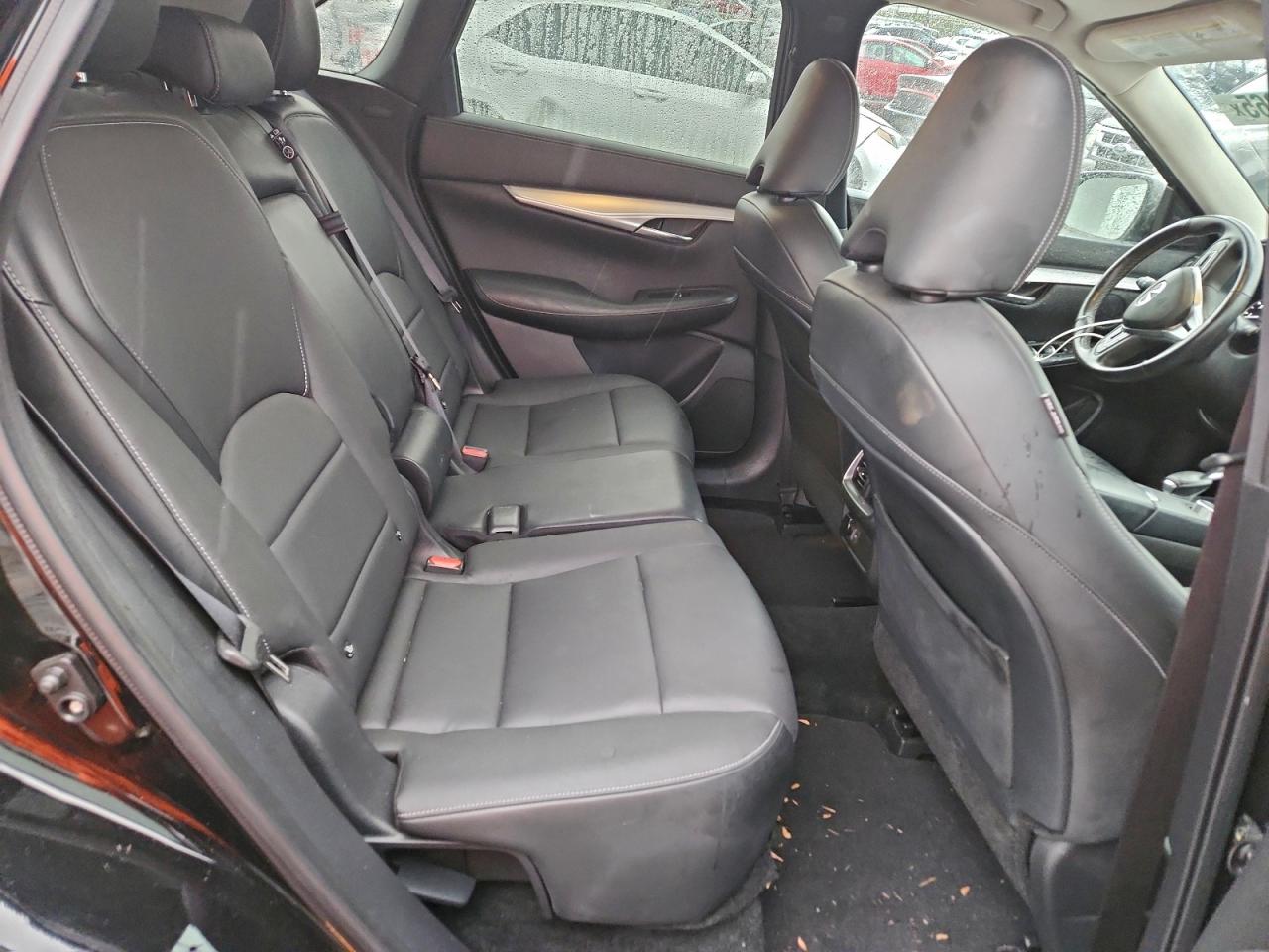 INFINITI Qx Essential