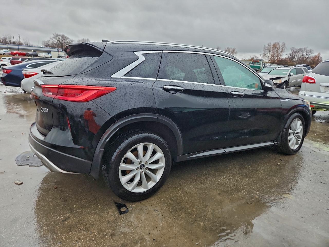 INFINITI Qx Essential