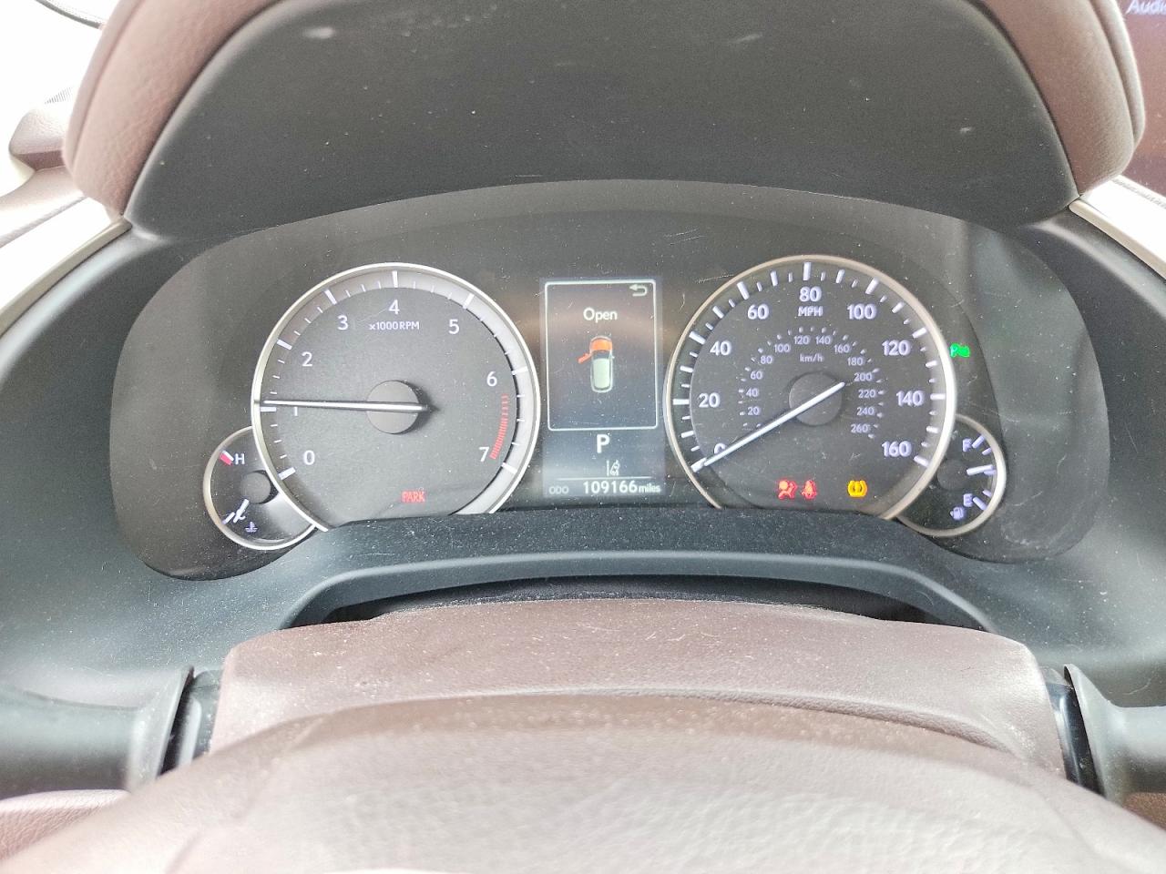 Lexus RX Base