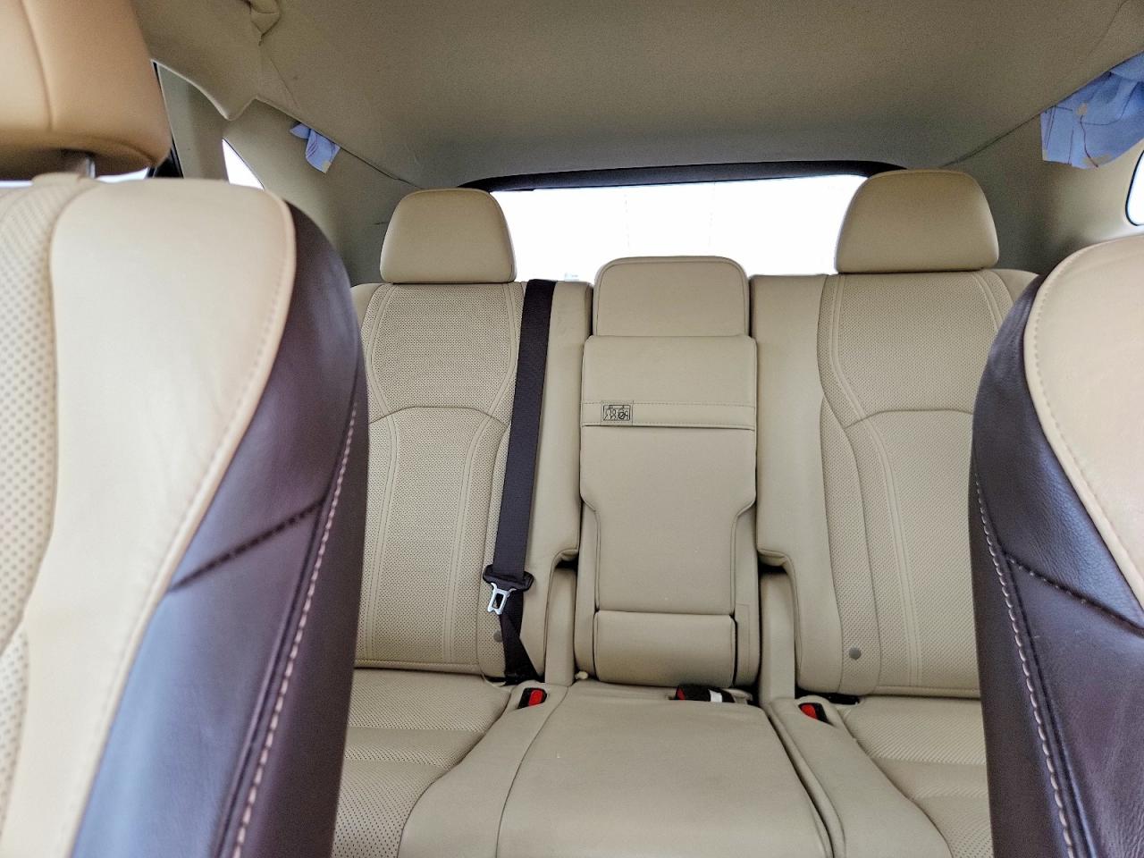 Lexus RX Base