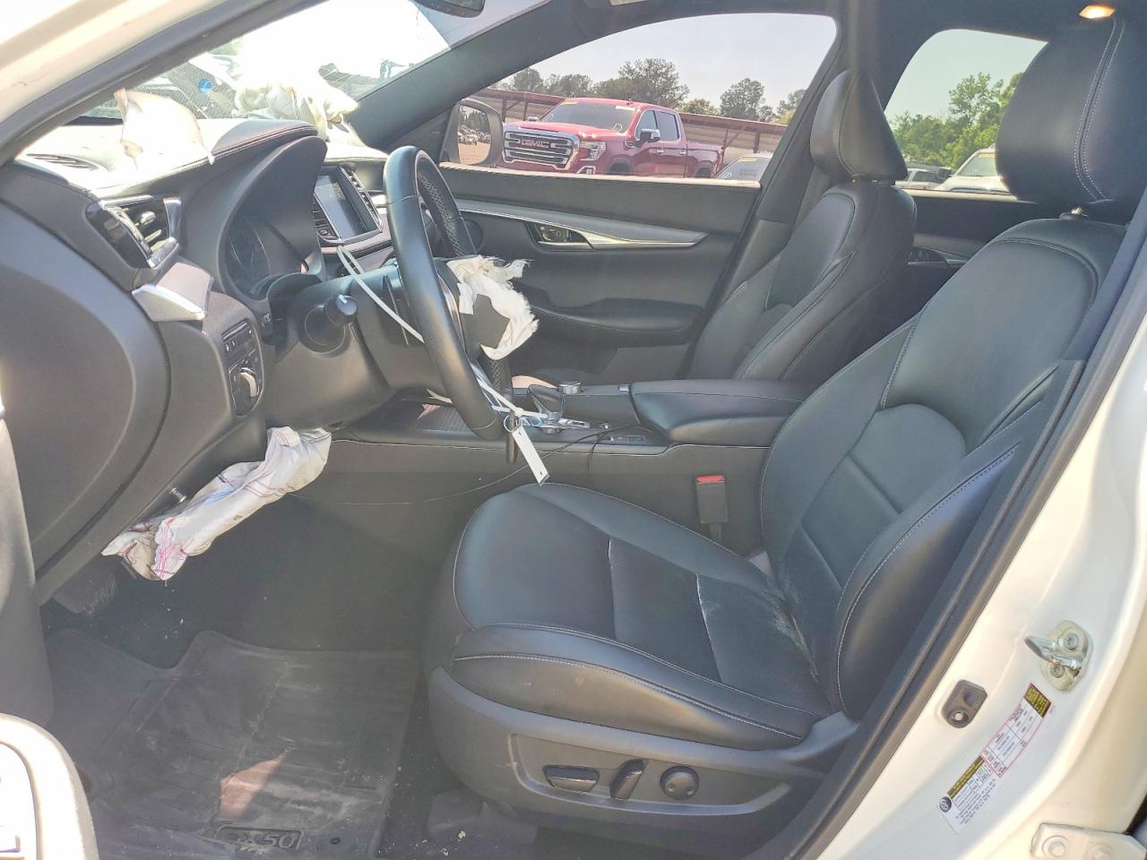 INFINITI Qx Luxe