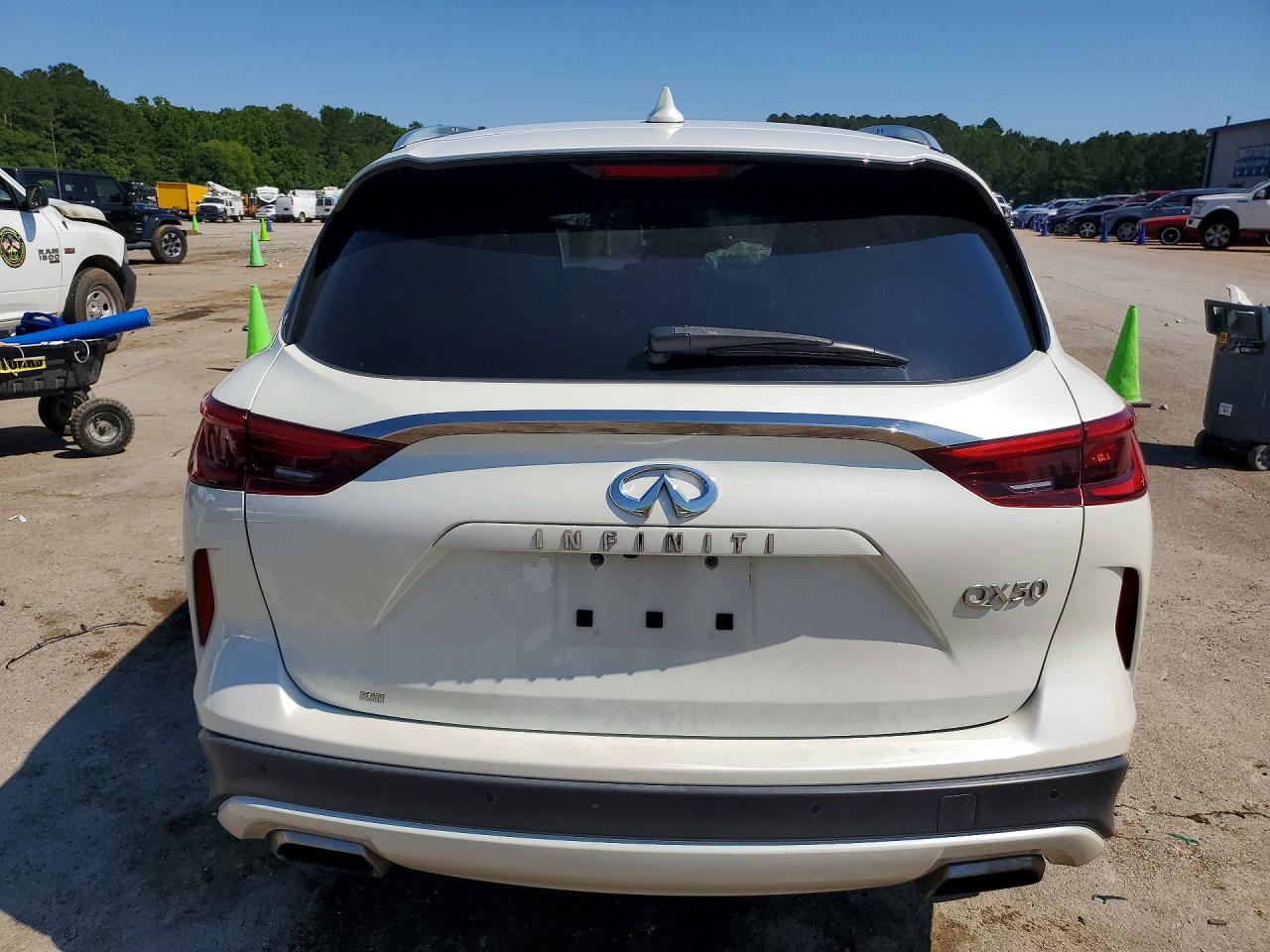 INFINITI Qx Luxe