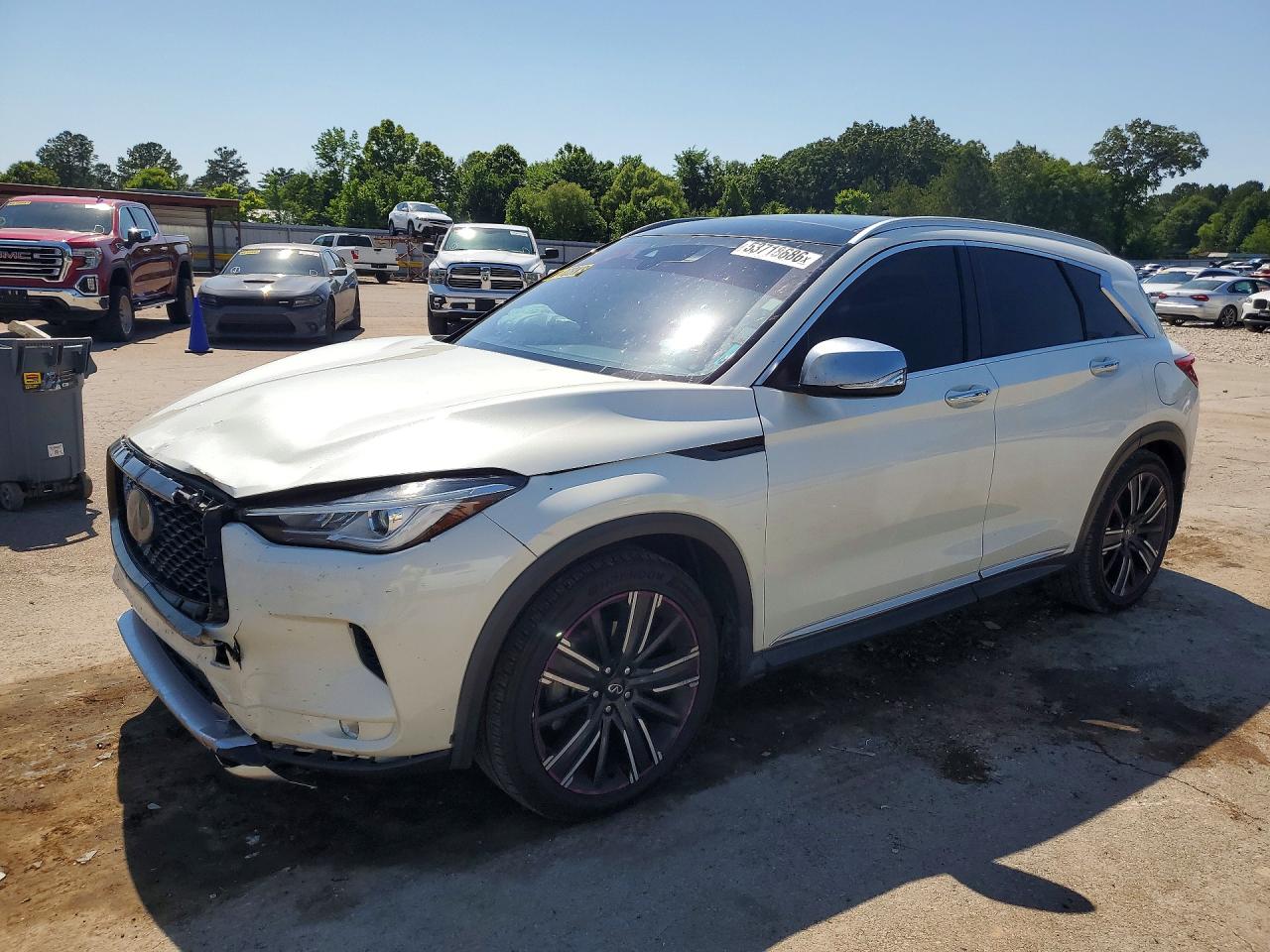 Salvage INFINITI Qx Image