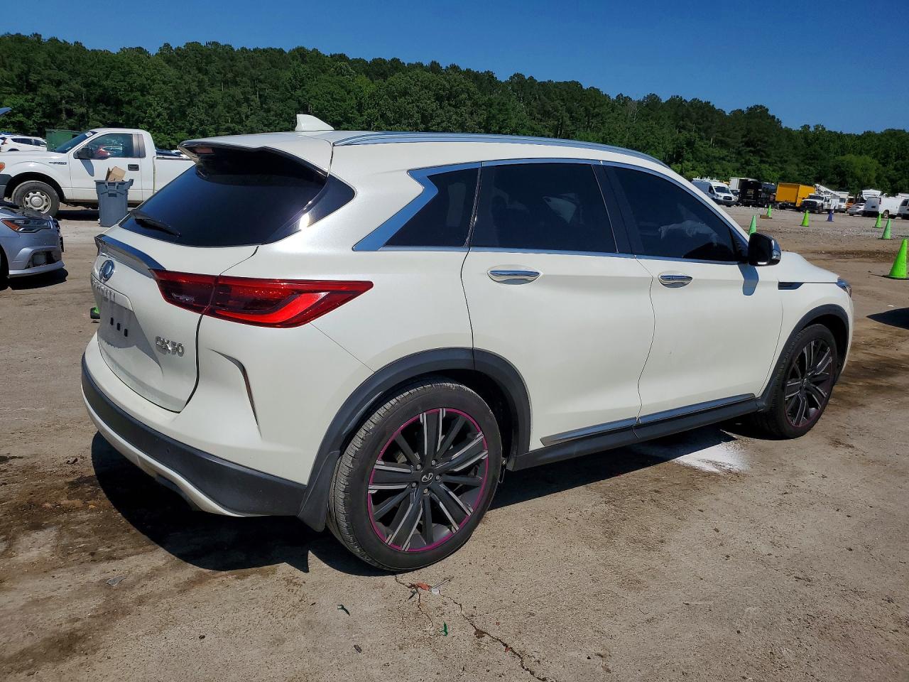 INFINITI Qx Luxe