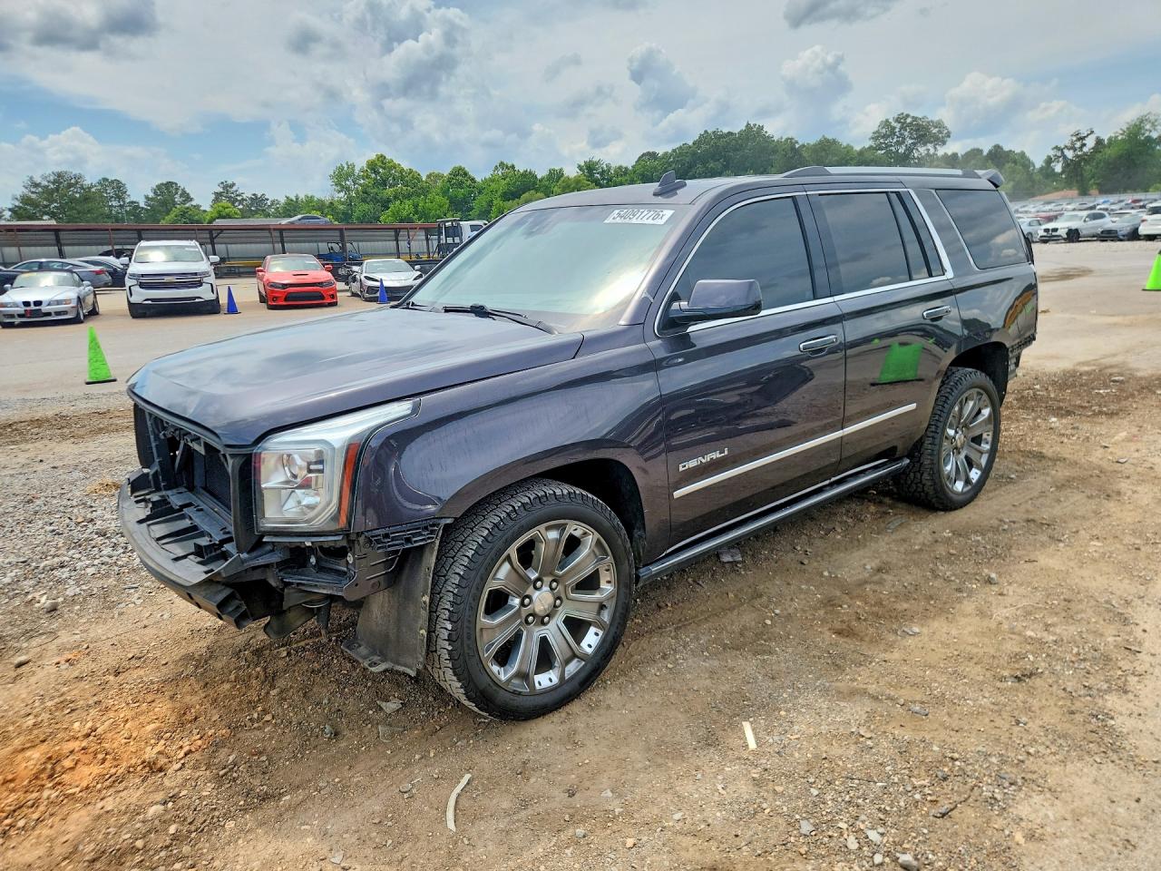 Salvage GMC Yukon Image