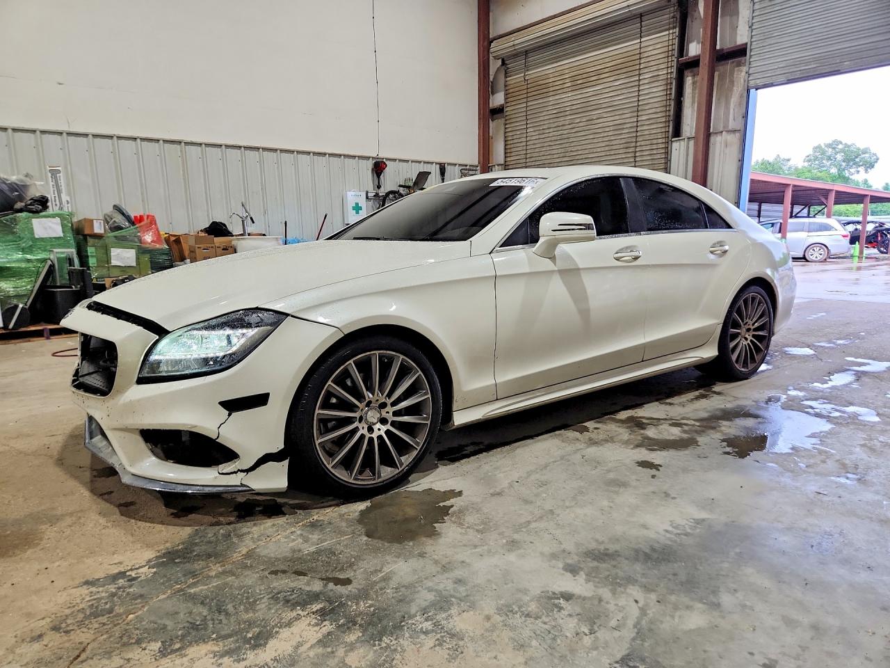 Salvage Mercedes-Benz C-Class Image