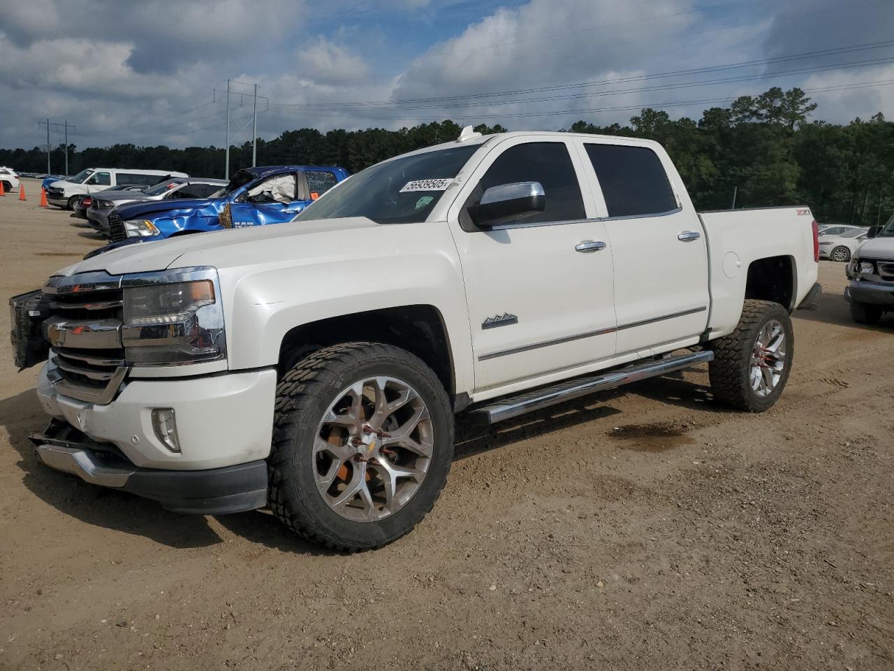 Salvage Chevrolet Silverado Image