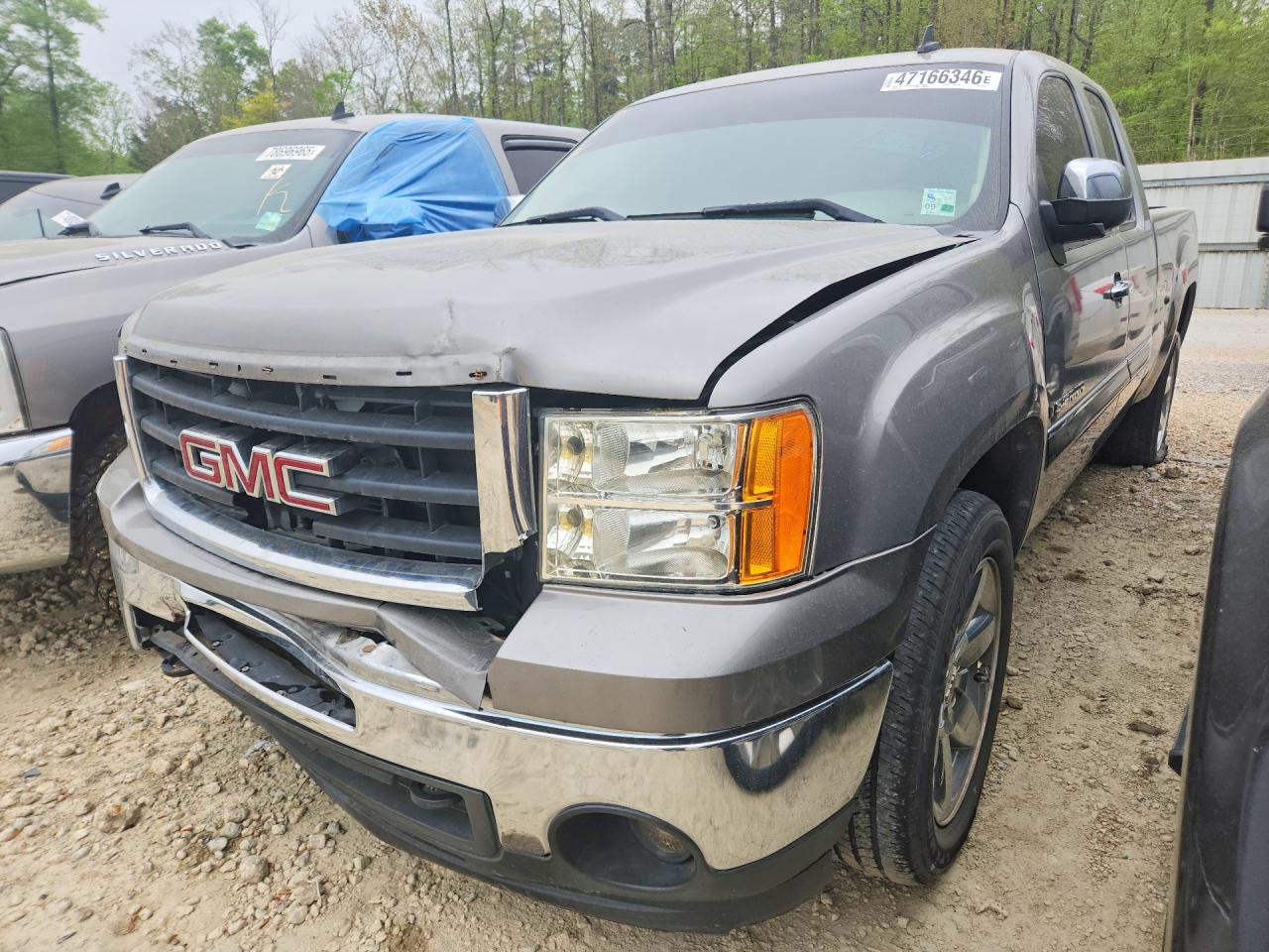 Salvage GMC Sierra Image