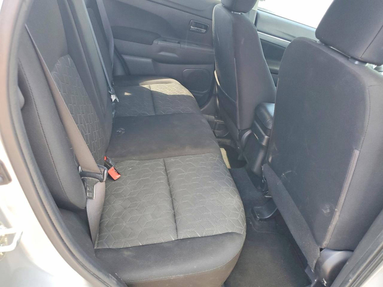 Mitsubishi Outlander S